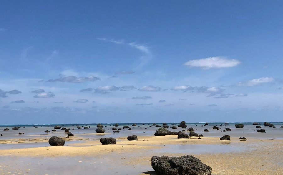 沖縄県宮古島市伊良部字長浜